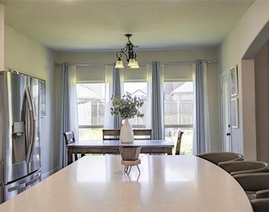 313 Airlene Lane - Photo Thumbnail 8