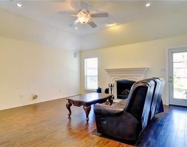 9091 River Trails Boulevard - Photo Thumbnail 8