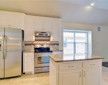 9091 River Trails Boulevard - Photo Thumbnail 14