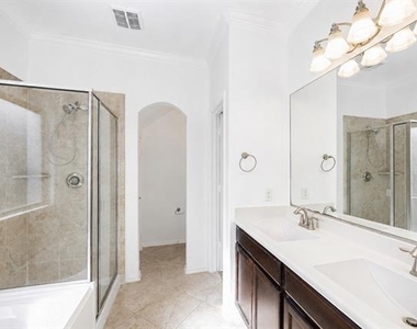 9113 Holliday Lane - Photo Thumbnail 14