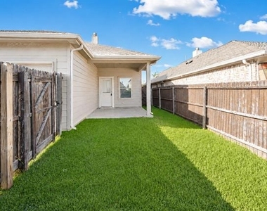 9113 Holliday Lane - Photo Thumbnail 30