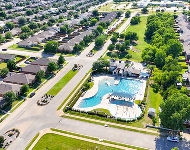 9113 Holliday Lane - Photo Thumbnail 37