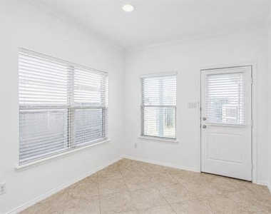 9113 Holliday Lane - Photo Thumbnail 13