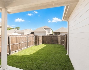 9113 Holliday Lane - Photo Thumbnail 31
