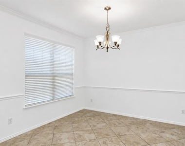 9113 Holliday Lane - Photo Thumbnail 3