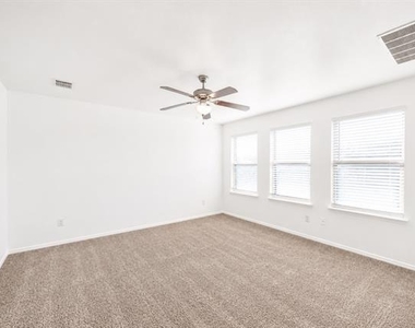 9113 Holliday Lane - Photo Thumbnail 21