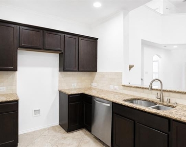 9113 Holliday Lane - Photo Thumbnail 7