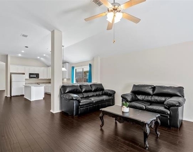 2356 Aurora Drive - Photo Thumbnail 5