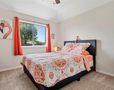 2356 Aurora Drive - Photo Thumbnail 15
