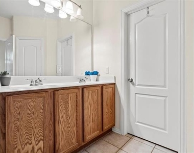 2356 Aurora Drive - Photo Thumbnail 20