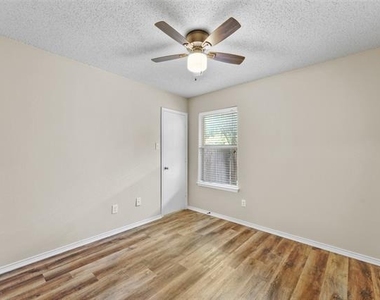 1422 Fairfield Drive - Photo Thumbnail 27