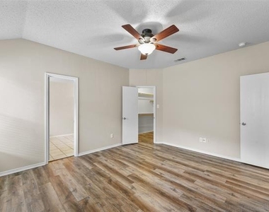 1422 Fairfield Drive - Photo Thumbnail 20