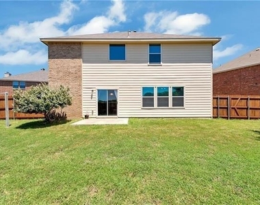 5000 Del Rey Circle - Photo Thumbnail 23