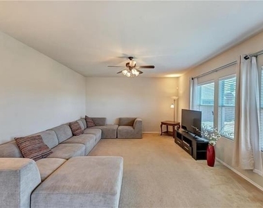 5000 Del Rey Circle - Photo Thumbnail 12