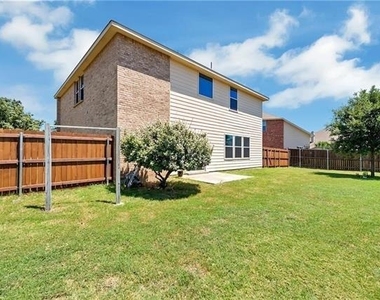 5000 Del Rey Circle - Photo Thumbnail 21