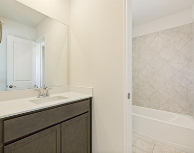 1612 Ferguson Lane - Photo Thumbnail 9