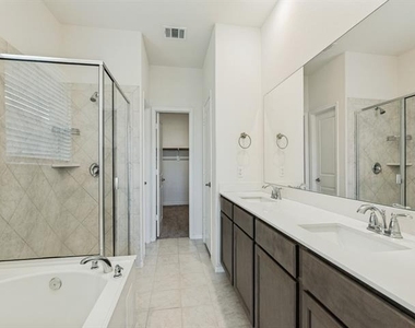 1612 Ferguson Lane - Photo Thumbnail 4