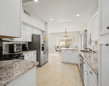 13635 N 103rd Way - Photo Thumbnail 18