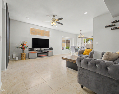 13635 N 103rd Way - Photo Thumbnail 11