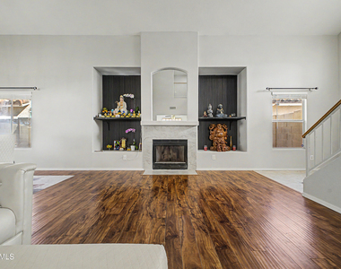 13635 N 103rd Way - Photo Thumbnail 6