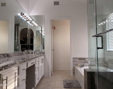 13635 N 103rd Way - Photo Thumbnail 26