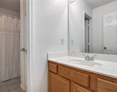 3605 Potomac Drive - Photo Thumbnail 32