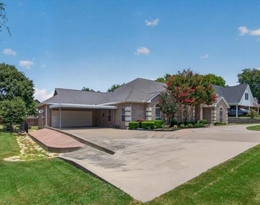 6224 Canyon Trail - Photo Thumbnail 25