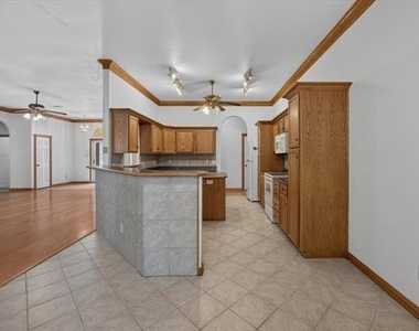 6224 Canyon Trail - Photo Thumbnail 7