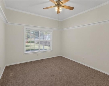 6224 Canyon Trail - Photo Thumbnail 16