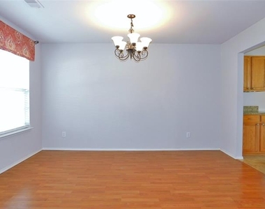 1508 Sequoia Grove Lane - Photo Thumbnail 5