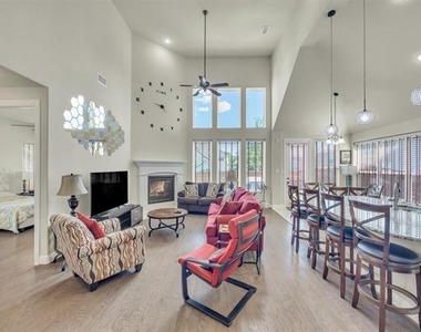 5520 Palisades Drive - Photo Thumbnail 8
