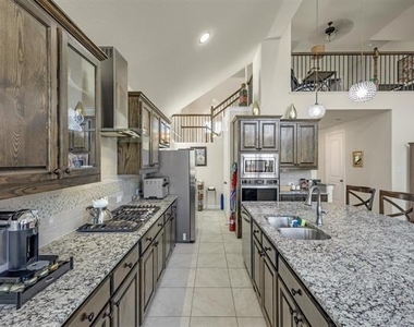 5520 Palisades Drive - Photo Thumbnail 18
