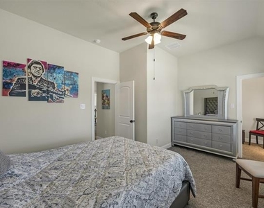 5520 Palisades Drive - Photo Thumbnail 30
