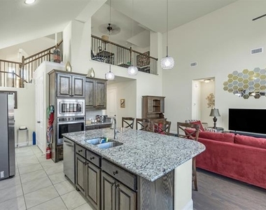 5520 Palisades Drive - Photo Thumbnail 17