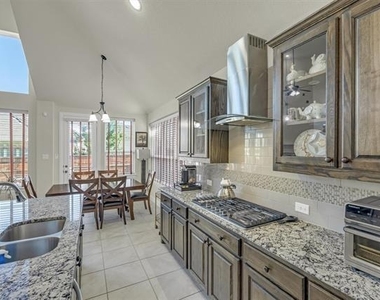 5520 Palisades Drive - Photo Thumbnail 16