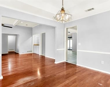 3117 Osceola Drive - Photo Thumbnail 4