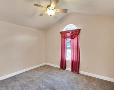 404 Highland Drive - Photo Thumbnail 24
