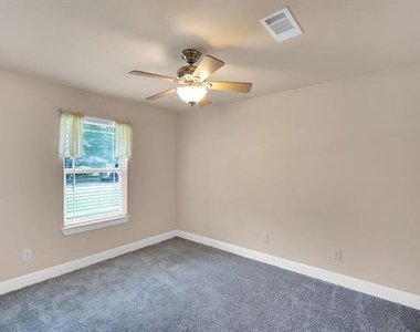 404 Highland Drive - Photo Thumbnail 25