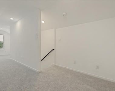 1037 Bishop Creek Drive - Photo Thumbnail 6