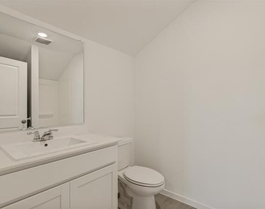 1037 Bishop Creek Drive - Photo Thumbnail 8