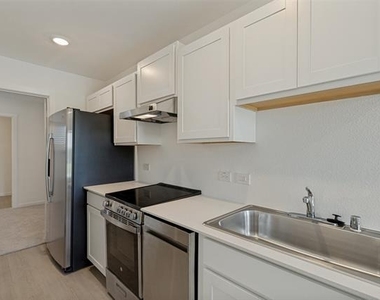 1037 Bishop Creek Drive - Photo Thumbnail 2