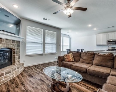 1532 Calcot Lane - Photo Thumbnail 7