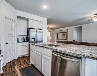 1532 Calcot Lane - Photo Thumbnail 14