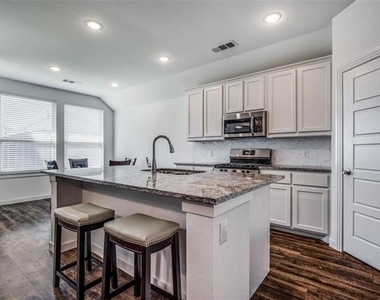 1532 Calcot Lane - Photo Thumbnail 12
