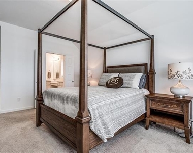 1532 Calcot Lane - Photo Thumbnail 17