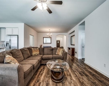 1532 Calcot Lane - Photo Thumbnail 10