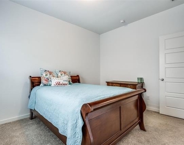 1532 Calcot Lane - Photo Thumbnail 22