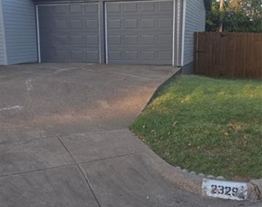 2329 Cass Street - Photo Thumbnail 15