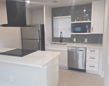2329 Cass Street - Photo Thumbnail 14