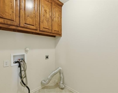 233 Firefly Drive - Photo Thumbnail 15